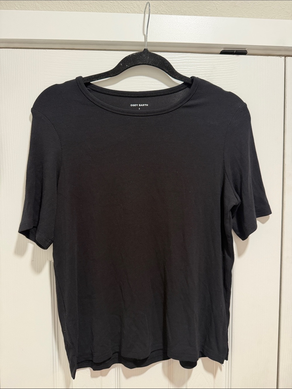 Cozy Earth Black Ribbed Soft Top Size Small